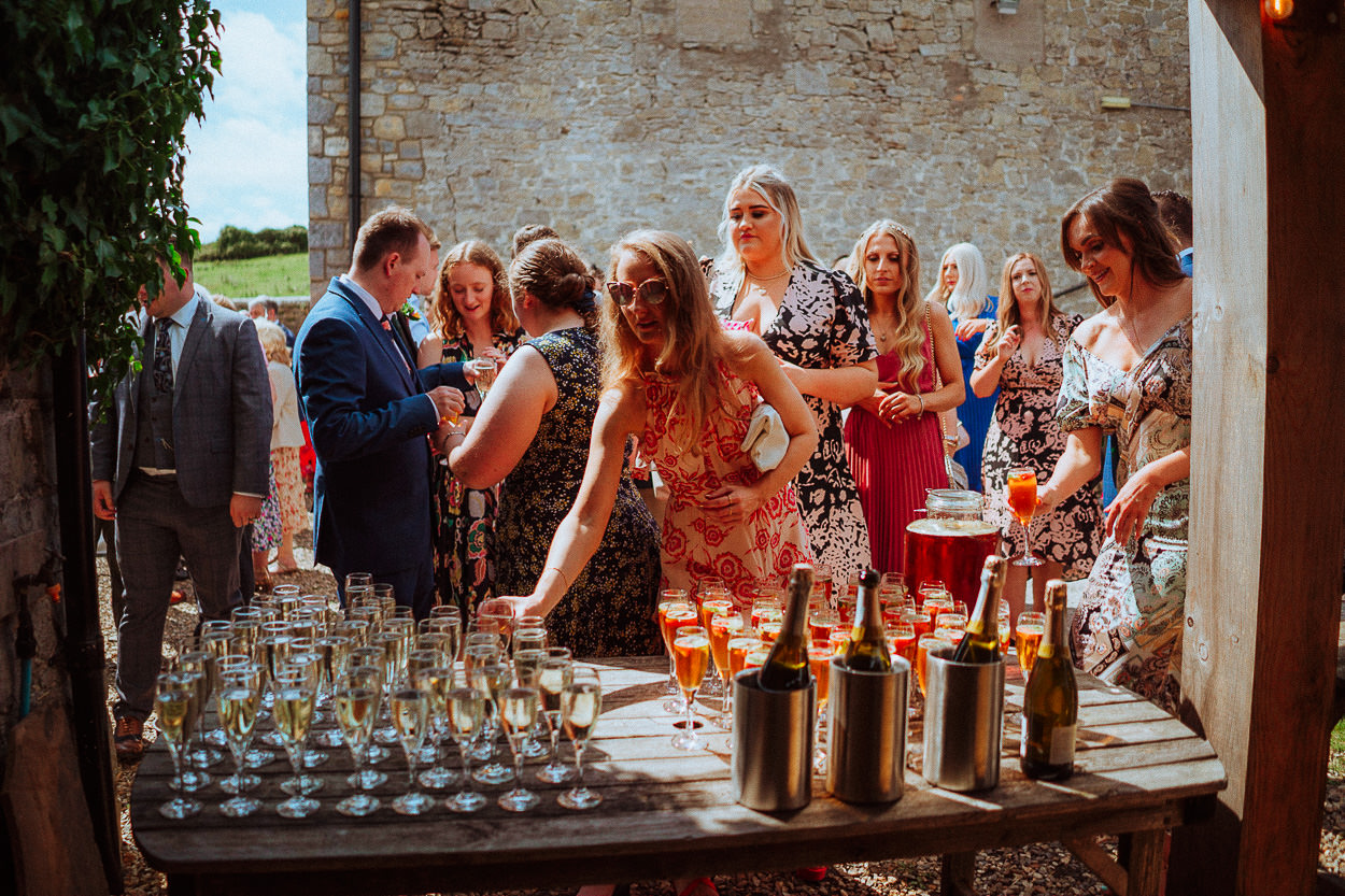 SUMMER WEDDING ROSEDEW FARM WEDDING PHOTOGRAPHY 048 SUMMER WEDDING ROSEDEW FARM WEDDING PHOTOGRAPHY 048